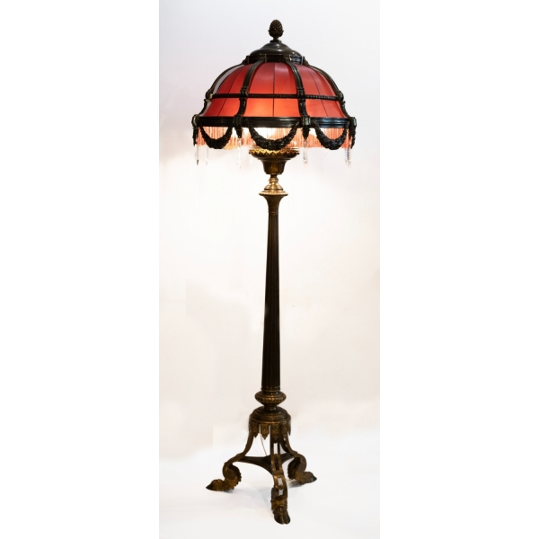 19. yüzyıl sonlarından ampir ayaklı, meşale camlı bronz lambader, yükseklik 205 cm, şapka çapı 65 cm, ayak çapı 50 cm... 