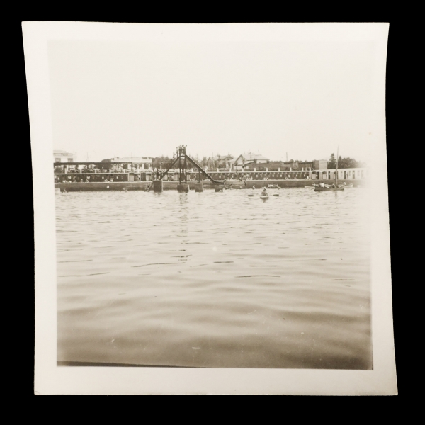 Suadiye Plajı´nın farklı noktalarından alınmış dört adet fotoğraf, 6x6 cm...