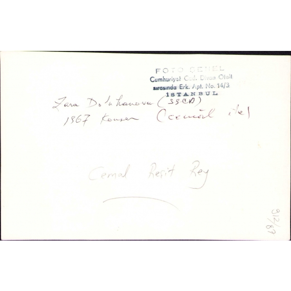 Cemal Reşit Rey ve Ermeni Asıllı Rus Şarkıcı Zara Dolukhanova Konser İcra Ederlerken, Foto Şenel - İstanbul damgalı, 19x12 cm